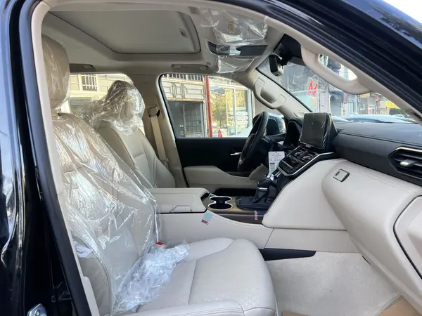 تویوتا، لندکروز چهار در