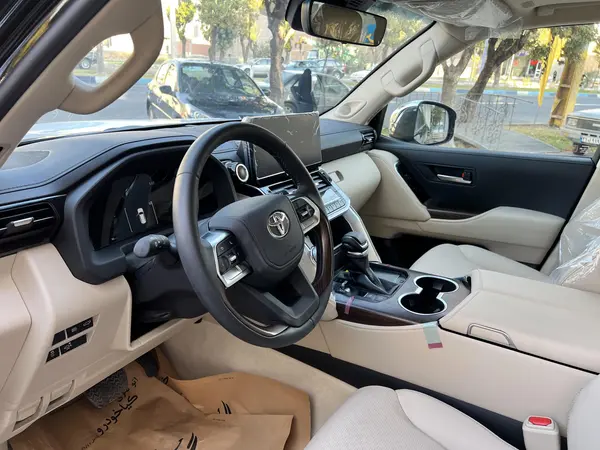 تویوتا، لندکروز چهار در