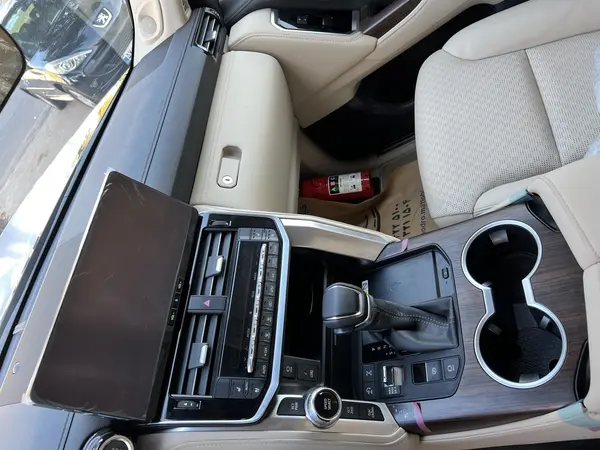 تویوتا، لندکروز چهار در