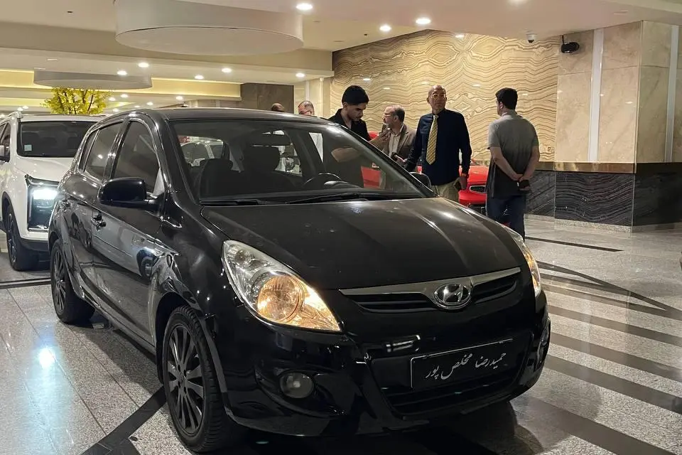 هیوندای  i20