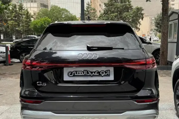 آئودی  Q5 e-tron