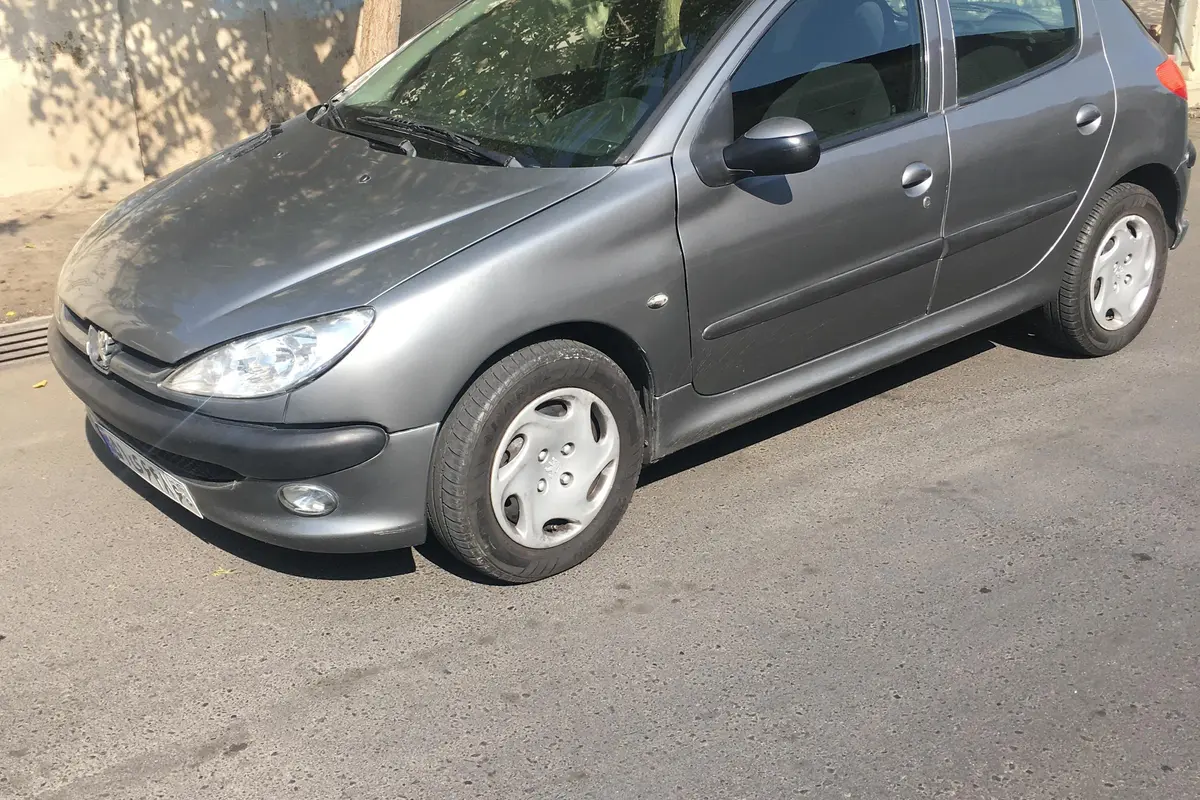 پژو،  206