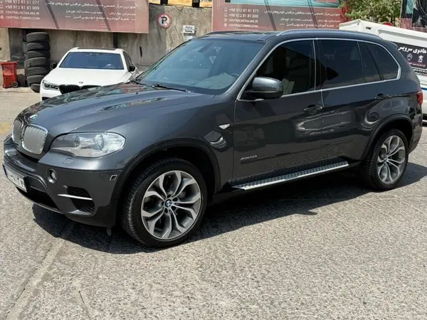 ب ام و  X5