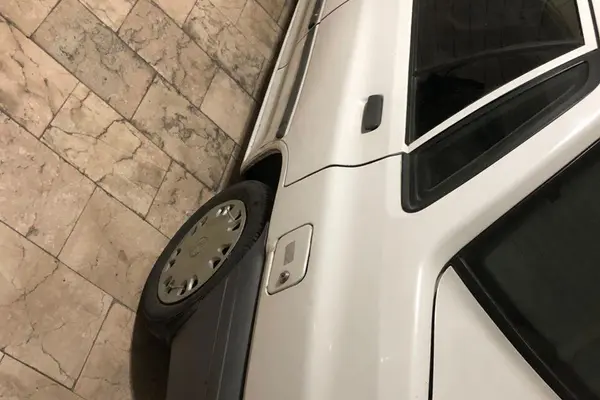 پراید، صندوق دار