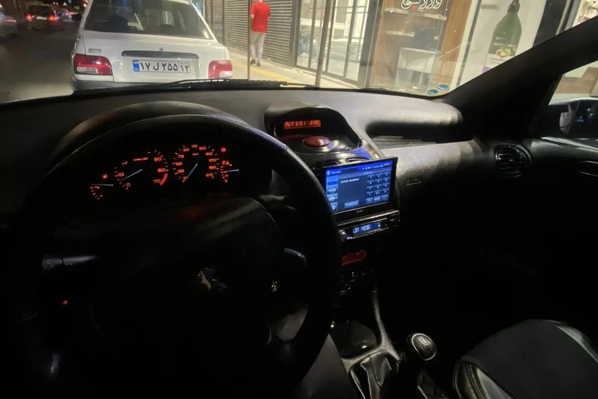 پژو،  206