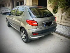 پژو، 206