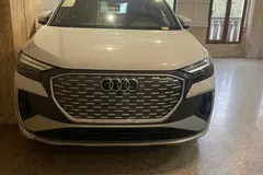 آئودی، Q4 e-tron