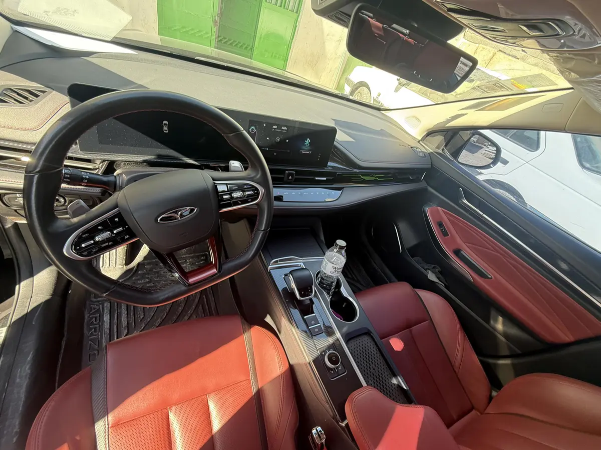 فونیکس،  آریزو 6 جی تی (Z6 GT)