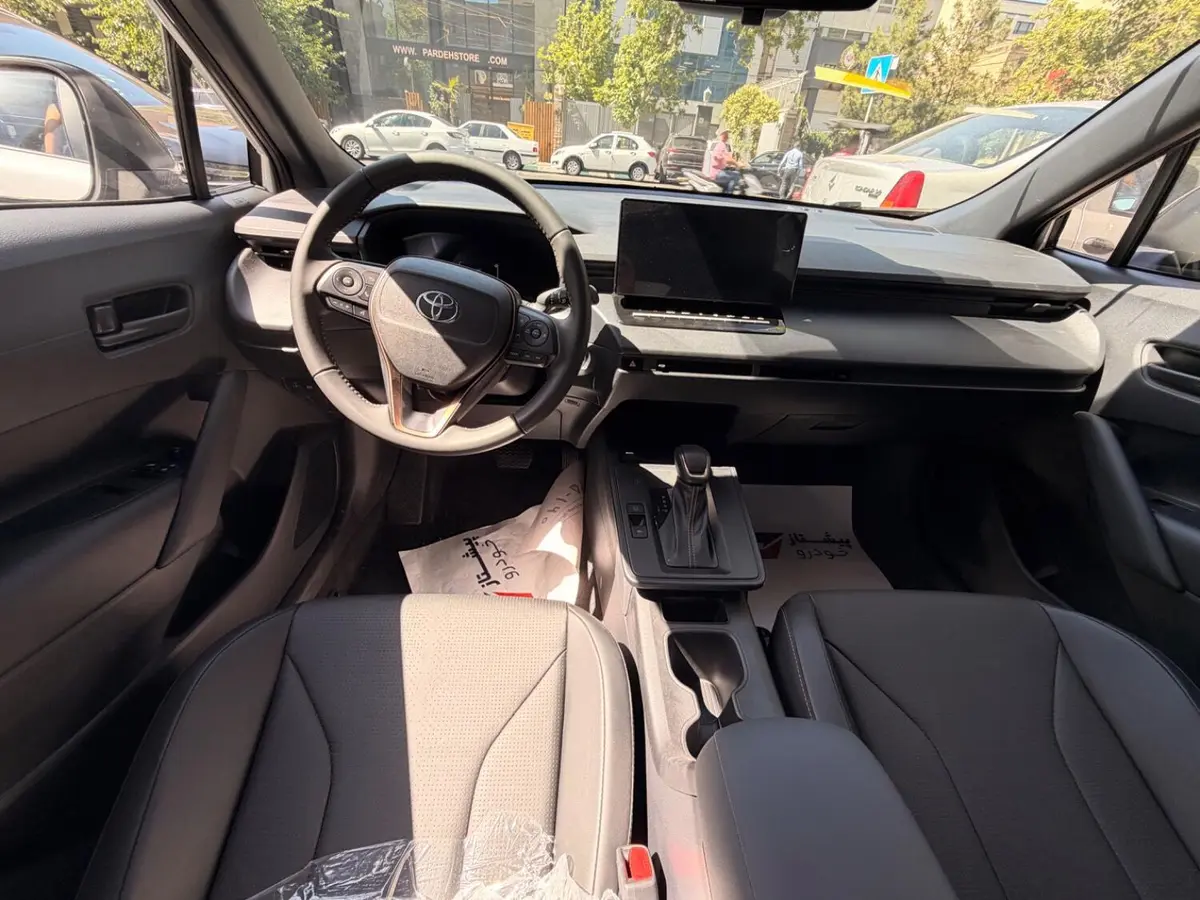 تویوتا،  کرولا کراس هیبرید