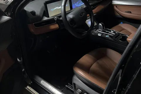 فونیکس، تیگو 8 پرو مکس (F8)