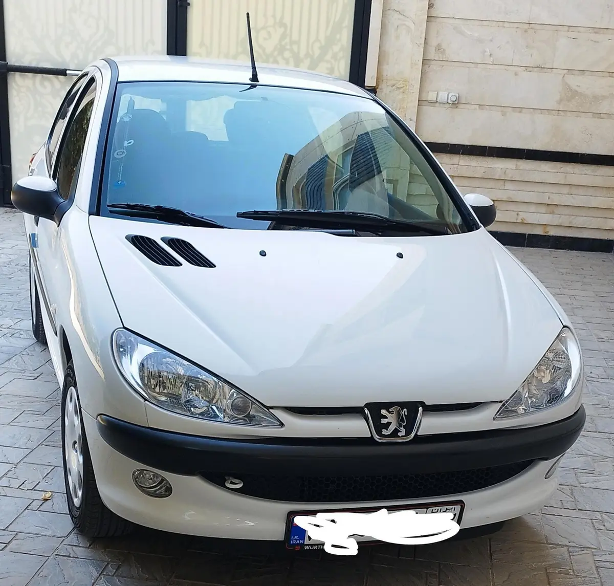 پژو،  206