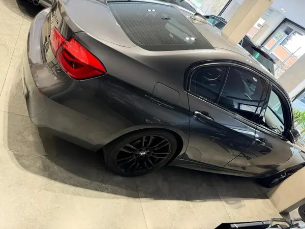 ب ام و، سری 3 سدان