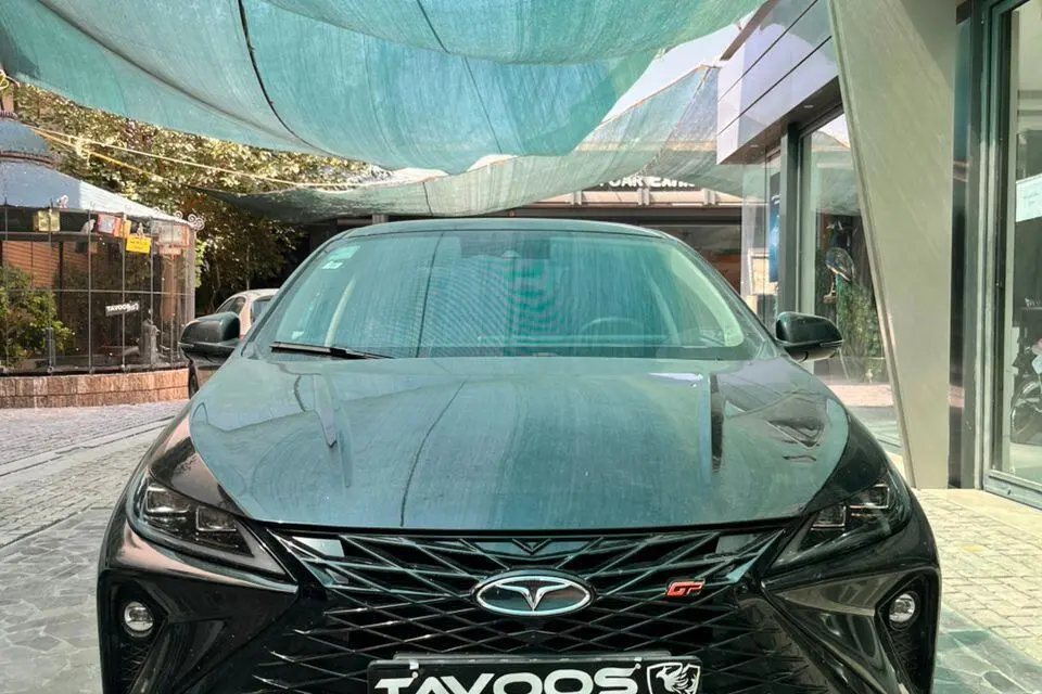 فونیکس،  آریزو 6 جی تی (Z6 GT)