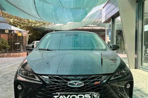 فونیکس، آریزو 6 جی تی (Z6 GT)
