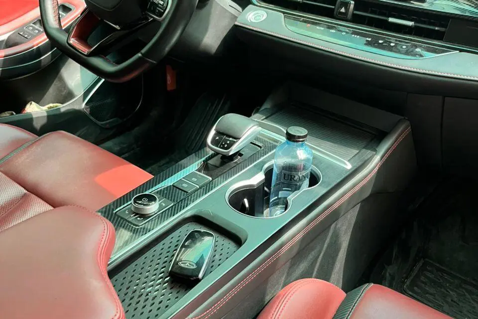 فونیکس،  آریزو 6 جی تی (Z6 GT)