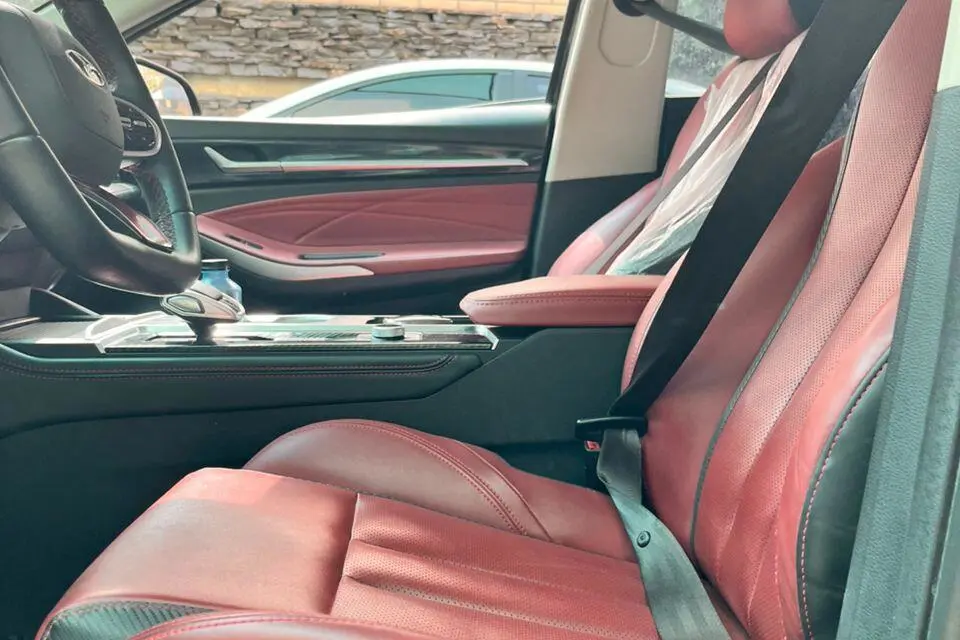 فونیکس،  آریزو 6 جی تی (Z6 GT)