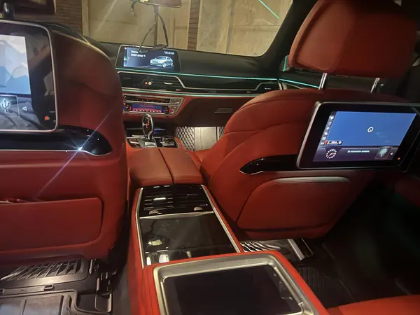 ب ام و، سری 7