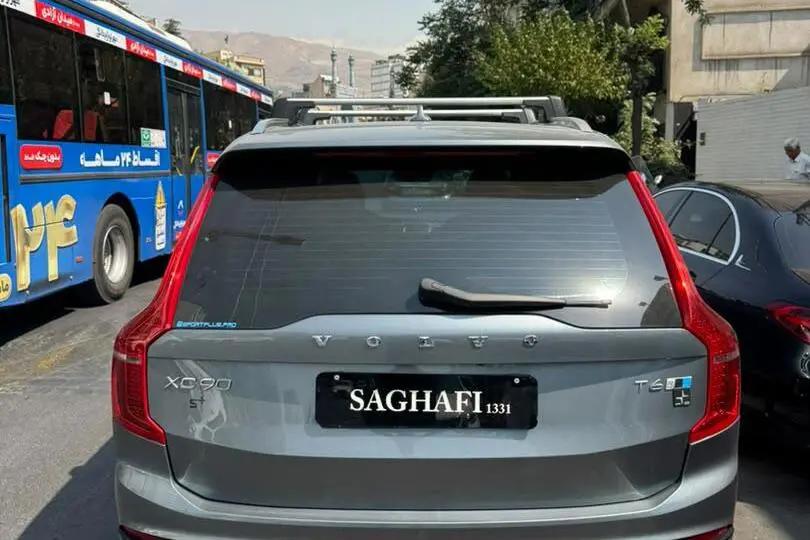 ولوو،  XC90