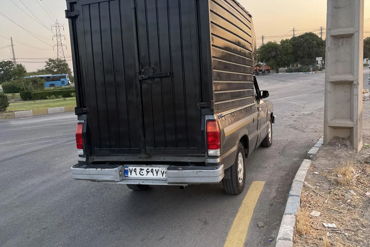 مزدا،  وانت تک‌کابين