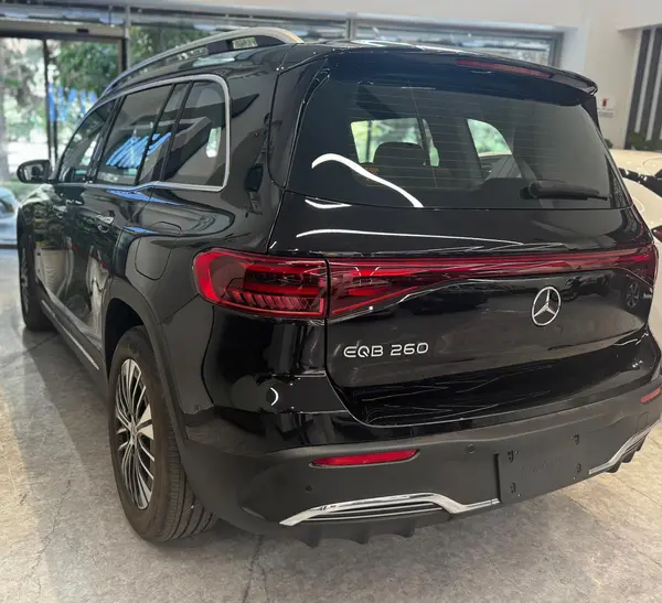 بنز، کلاس EQB