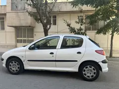 پژو، 206