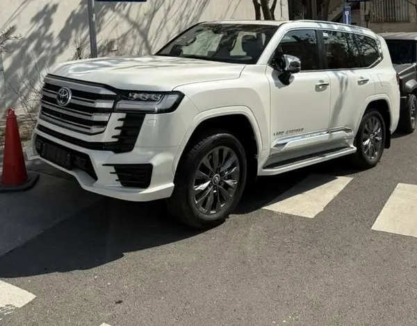 تویوتا، لندکروز چهار در