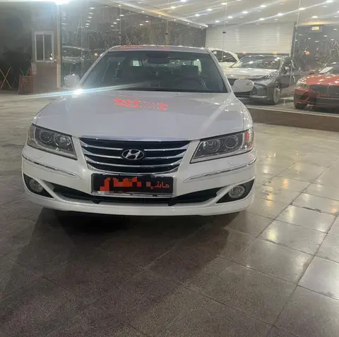هیوندای، آزرا (گرنجور)
