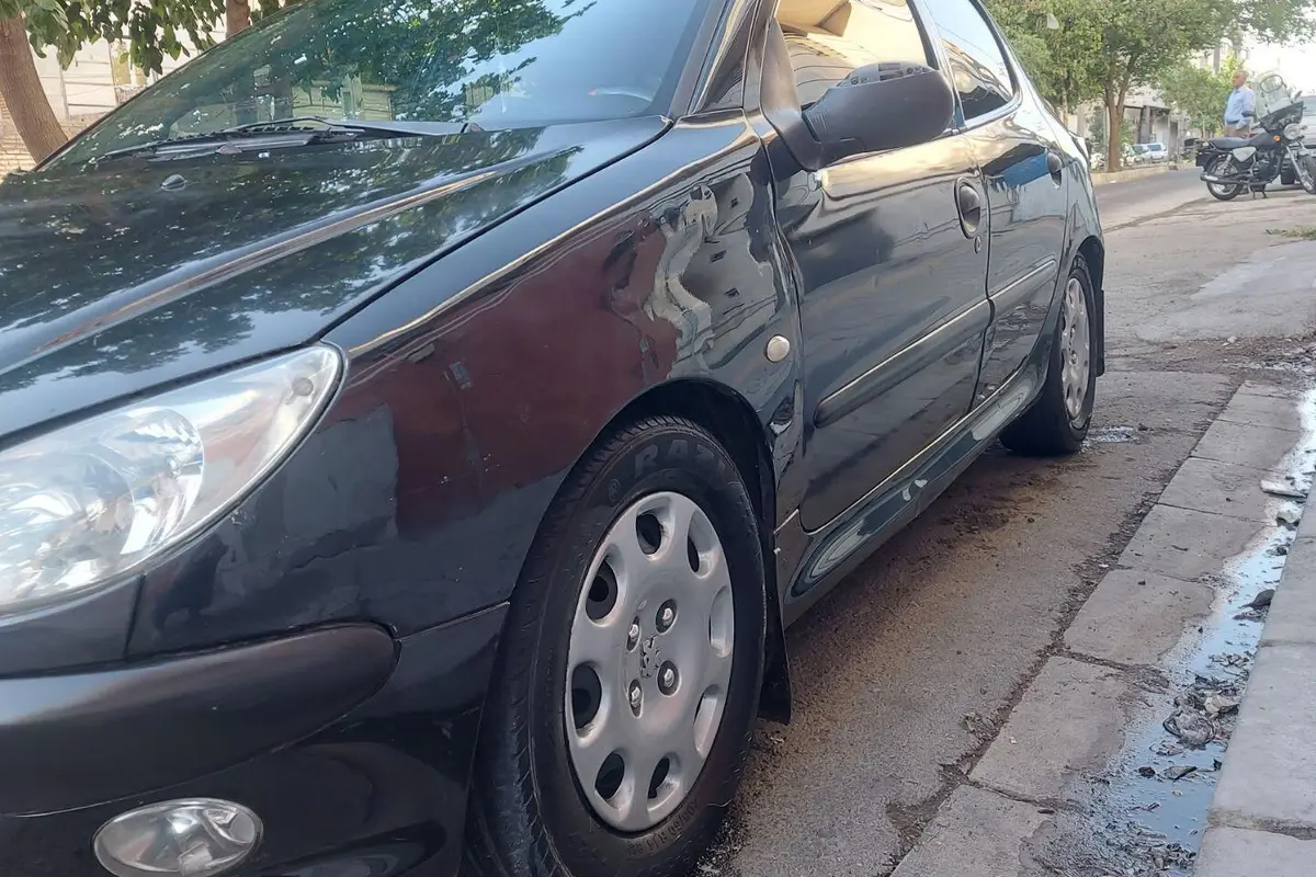 پژو،  206
