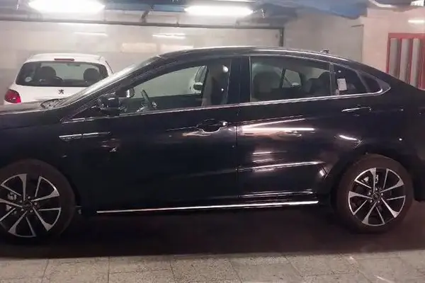 فونیکس، آریزو 6 پرو