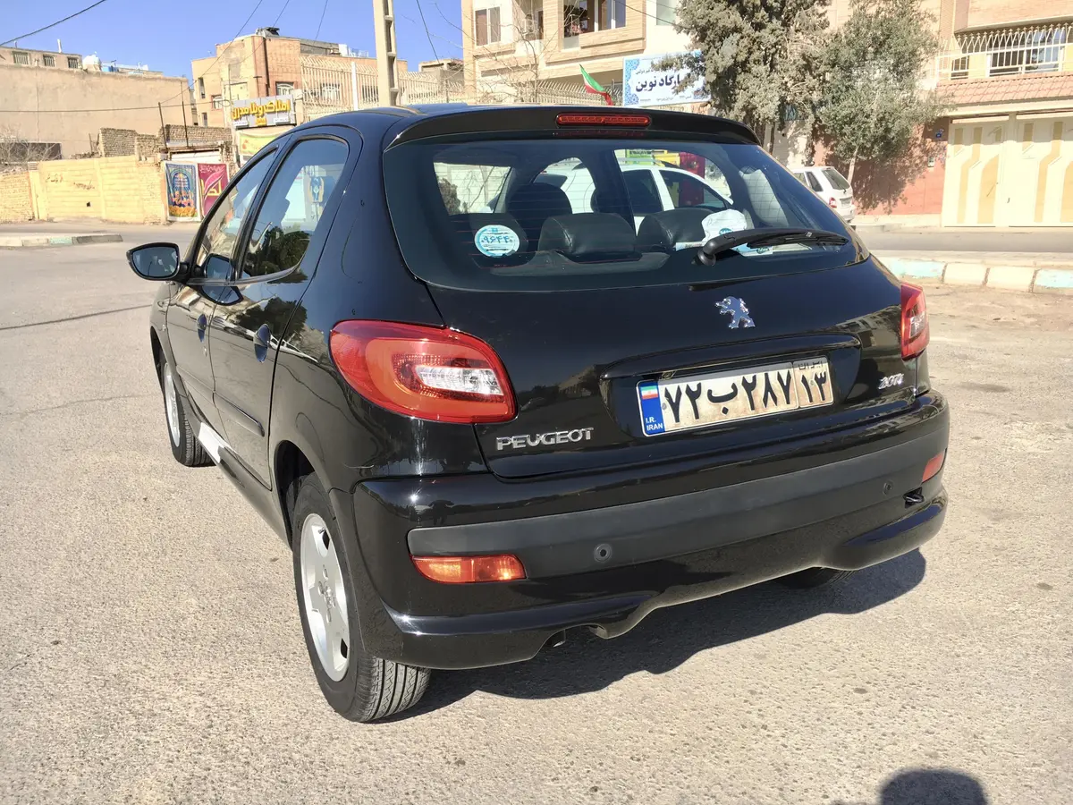 پژو،  207