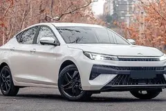 پیش فروش کی ام سی، J7