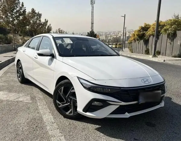 هیوندای، النترا