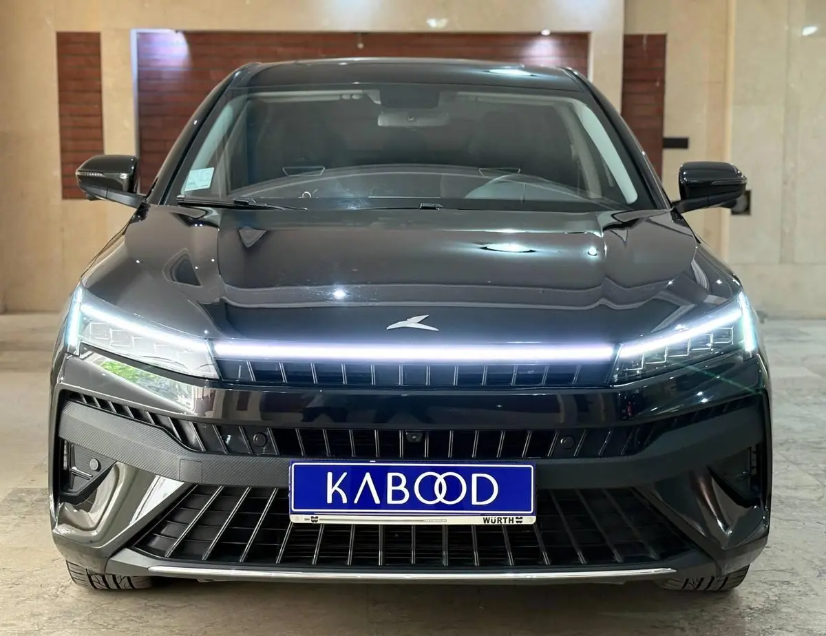 کی ام سی،  J7