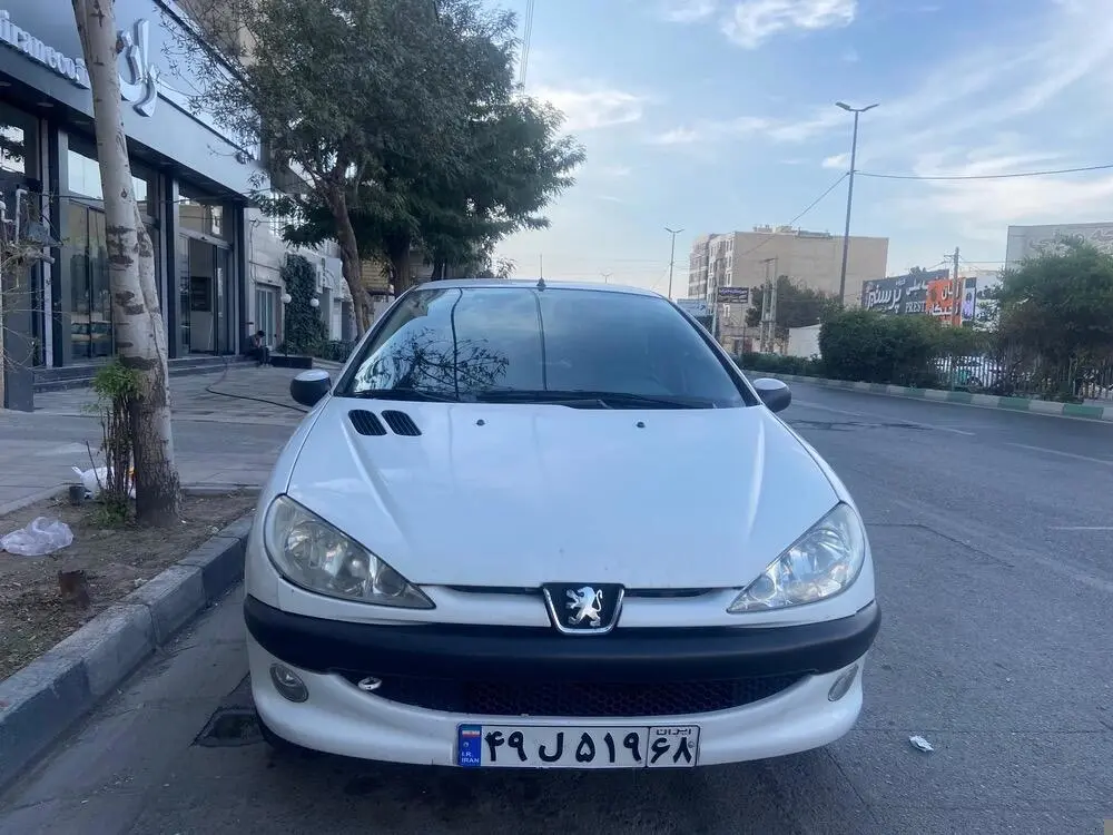 پژو،  206