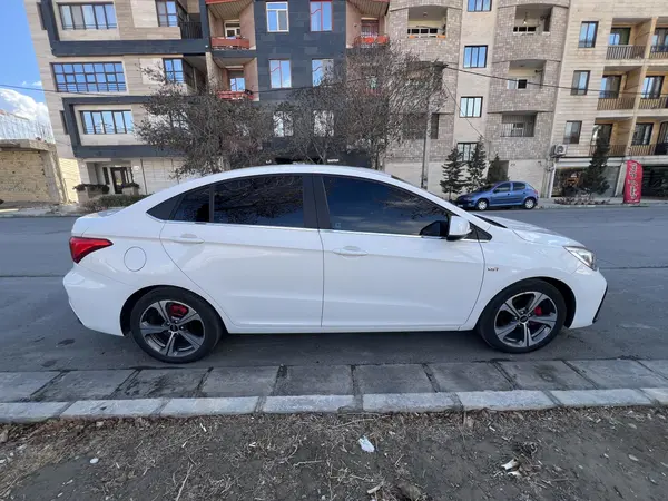 ام وی ام، M5 پرو