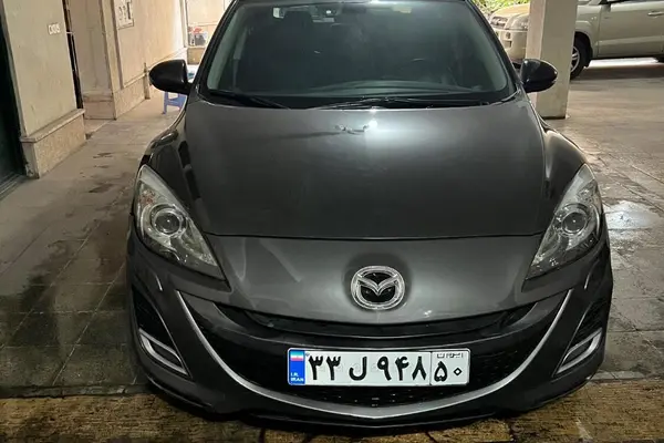 مزدا، 3 نیو صندوق دار