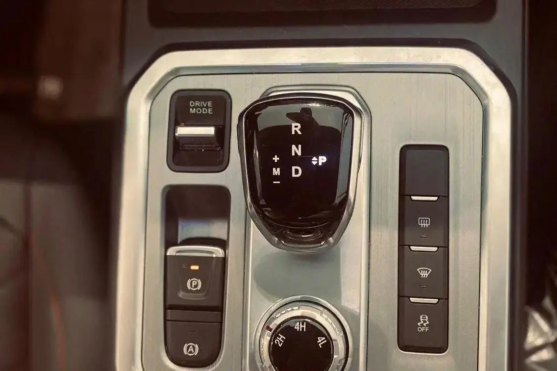 کی ام سی،  T9