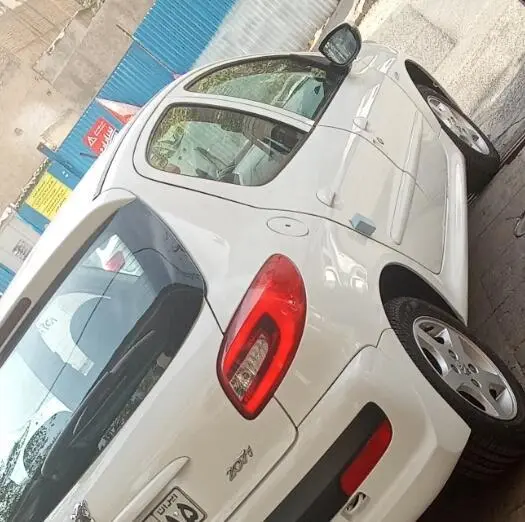 پژو،  207
