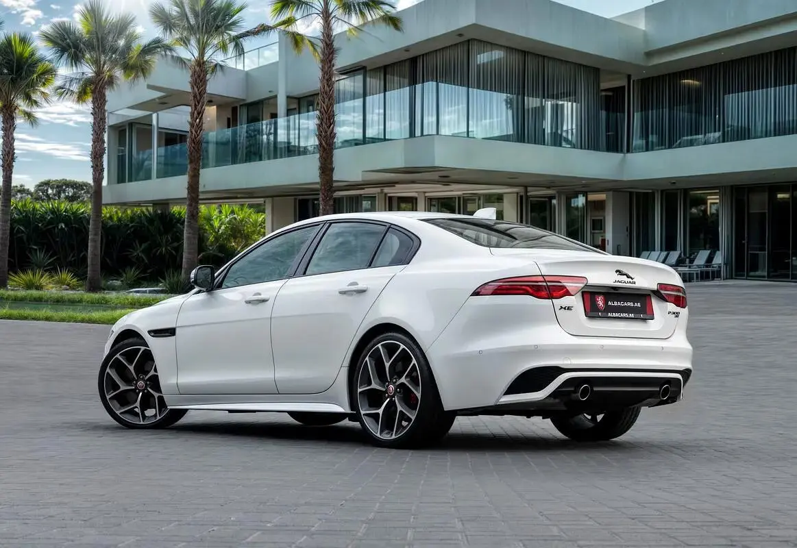 جگوار،  XE