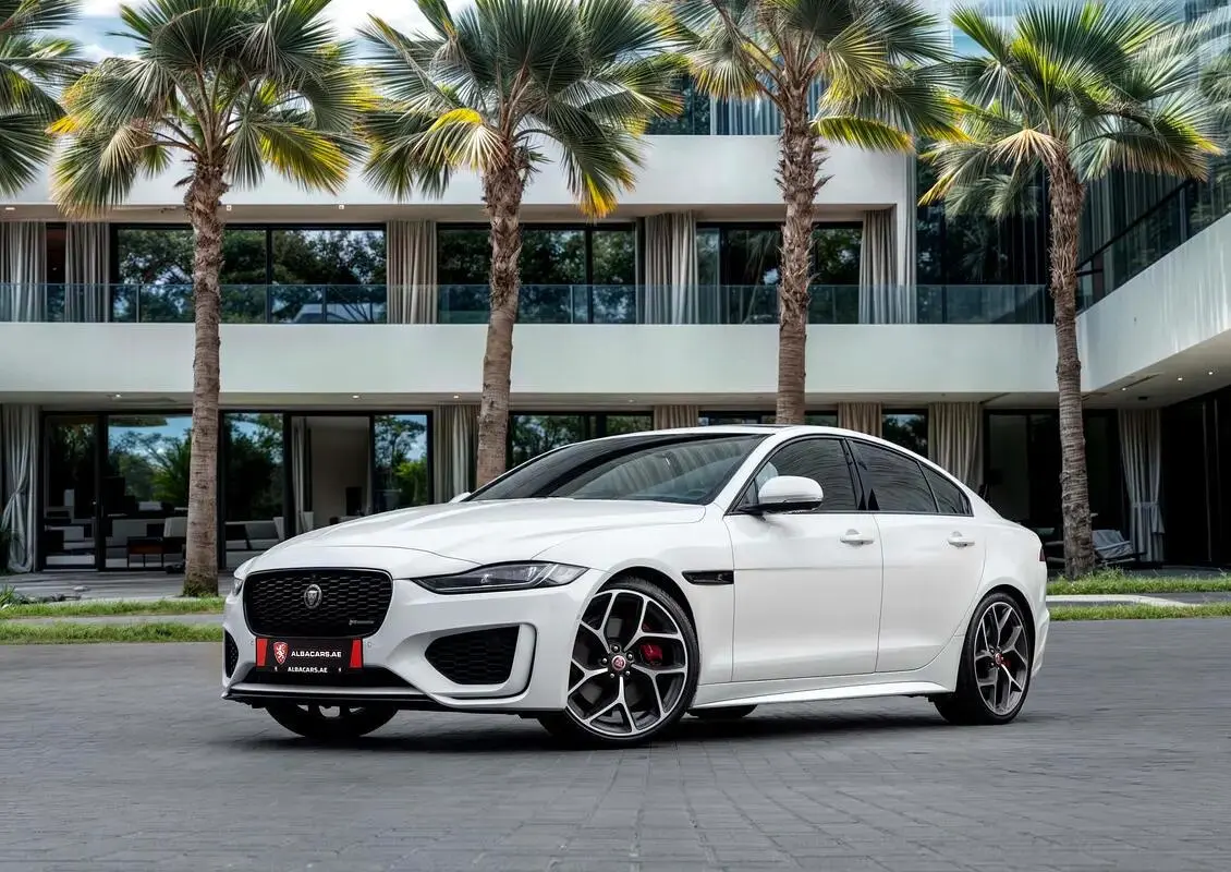 جگوار،  XE