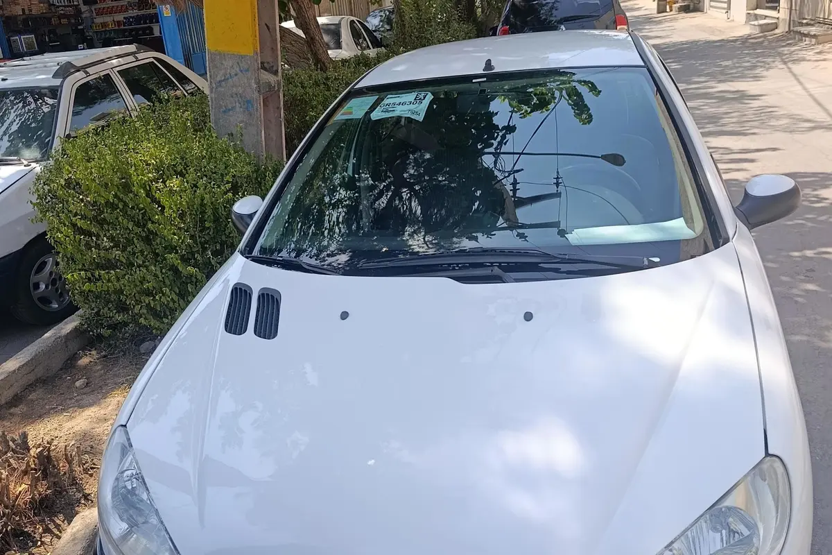 پژو،  206