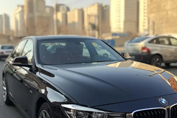 ب ام و، سری 3 سدان