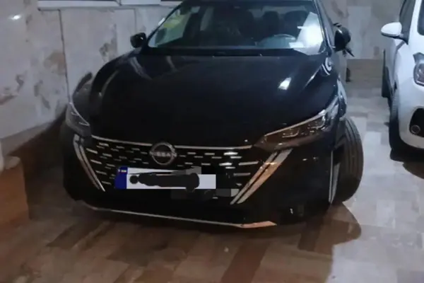 نیسان، سیلفی