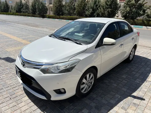 تویوتا  یاریس صندوق دار