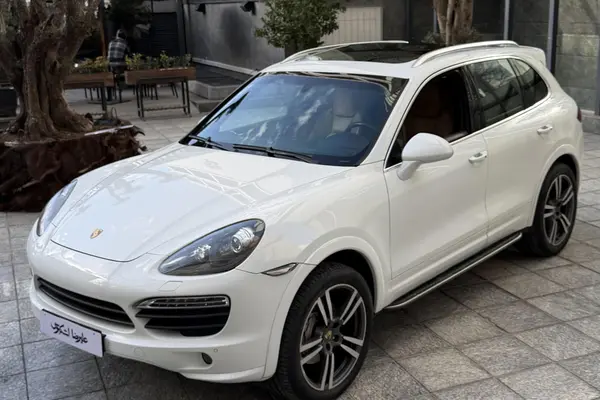 پورشه، کاین