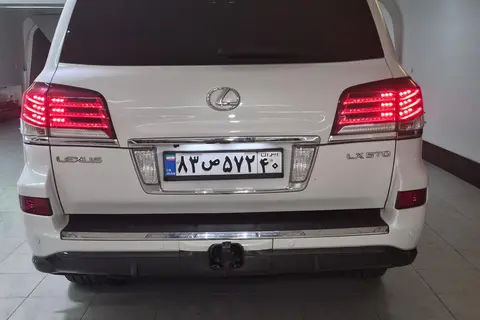 لکسوس، LX