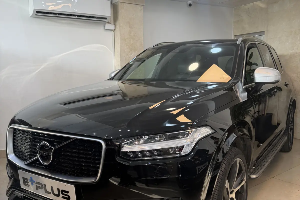 ولوو،  XC90