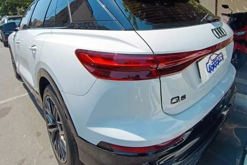 آئودی  Q5 e-tron