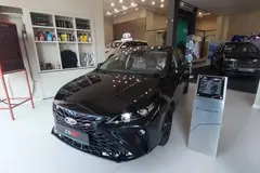 فونیکس، آریزو 6 جی تی (Z6 GT)