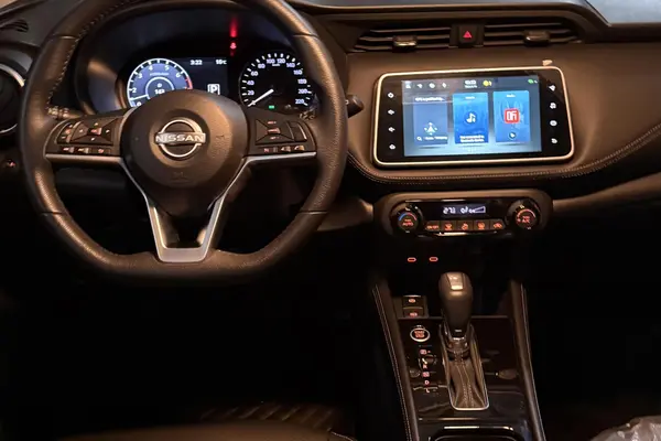 نیسان، کیکس